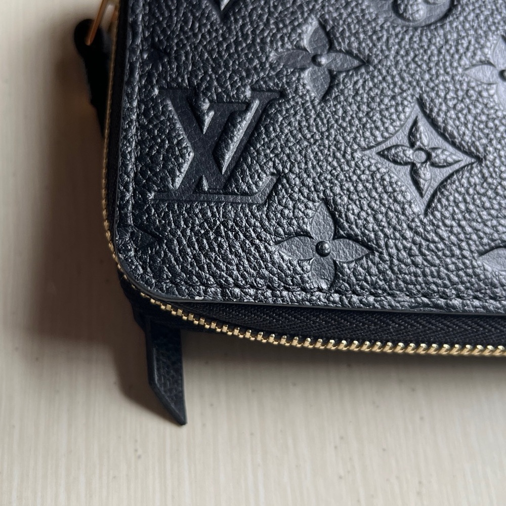 Louis Vuitton Zippy Wallet M61864 - Picture 13 of 15
